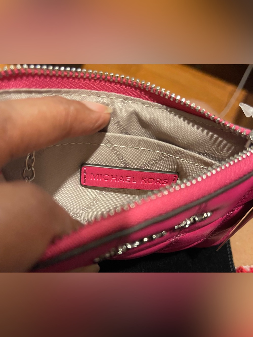 MICHAEL KORS Quilted Leather Coinpouch with ID Bright Pink with Silver Logo - Picture 4 of 5